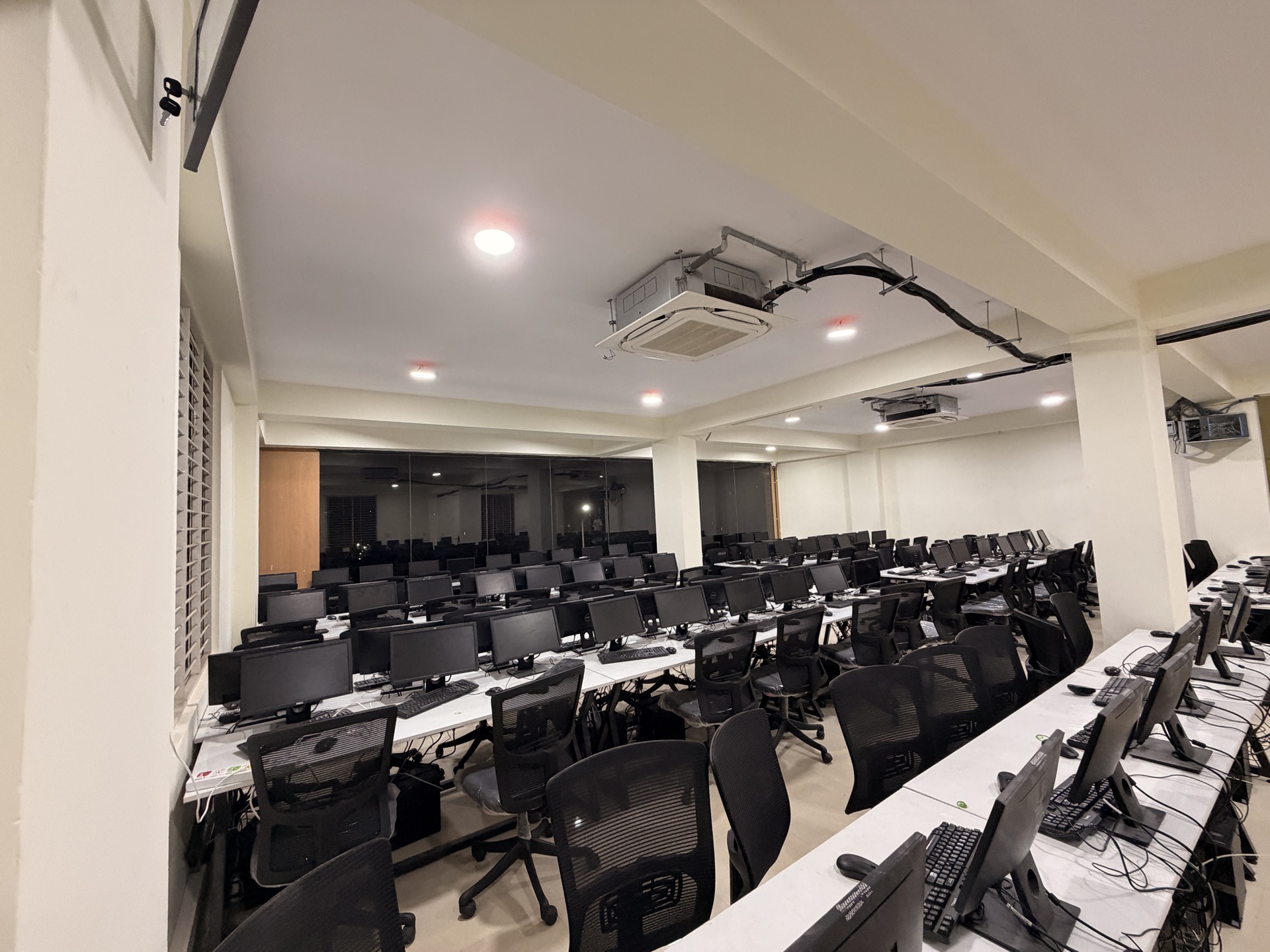 Exam hall workstations at 4Tune