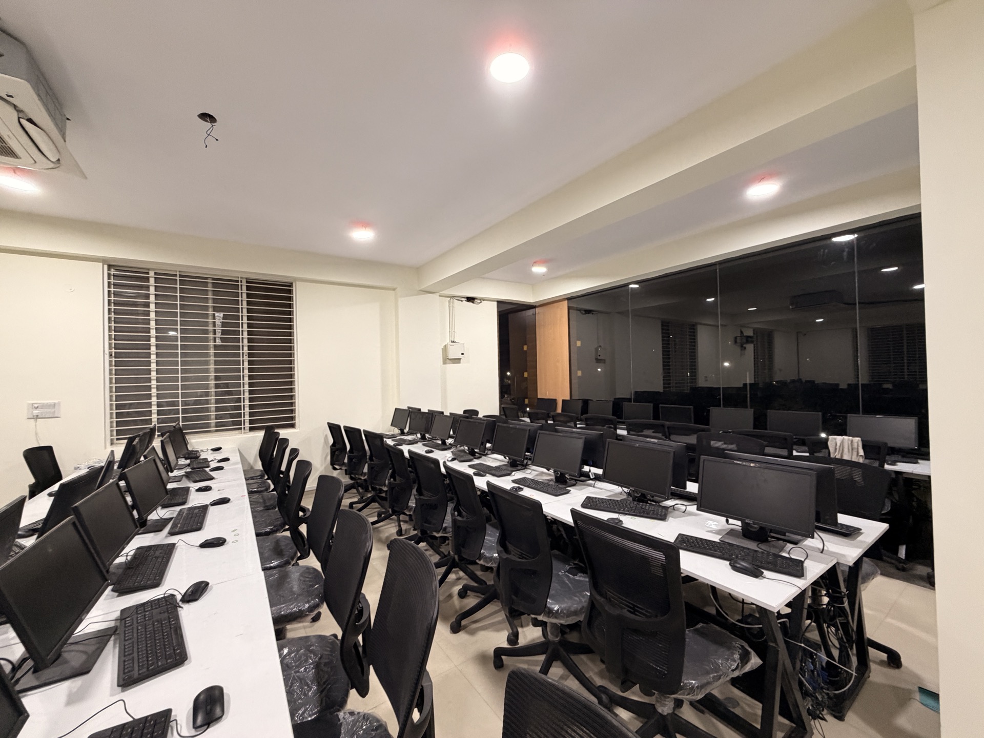 Computer lab desks at 4Tune