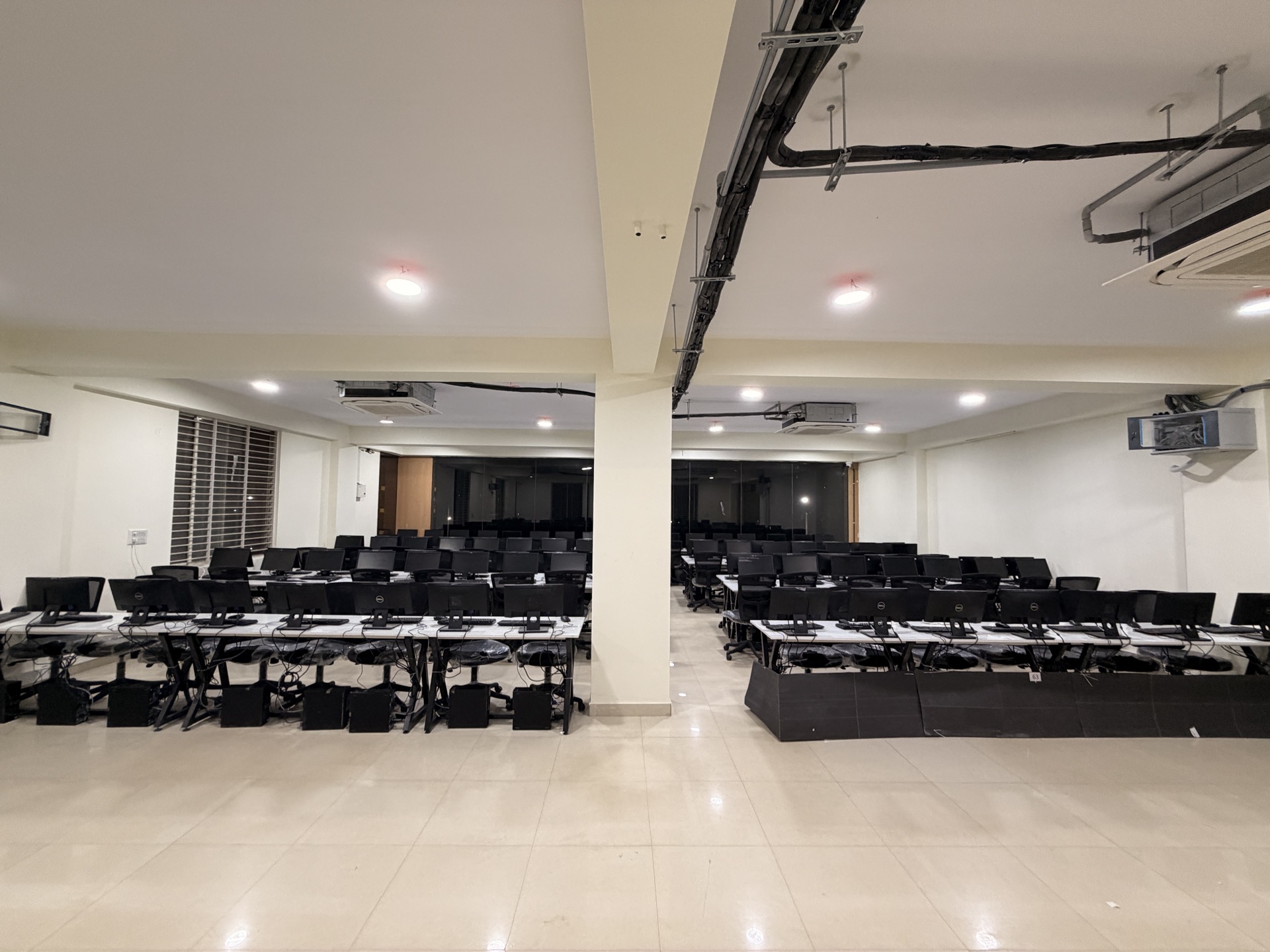 4Tune exam centre computer lab in Gubbalala, Bengaluru